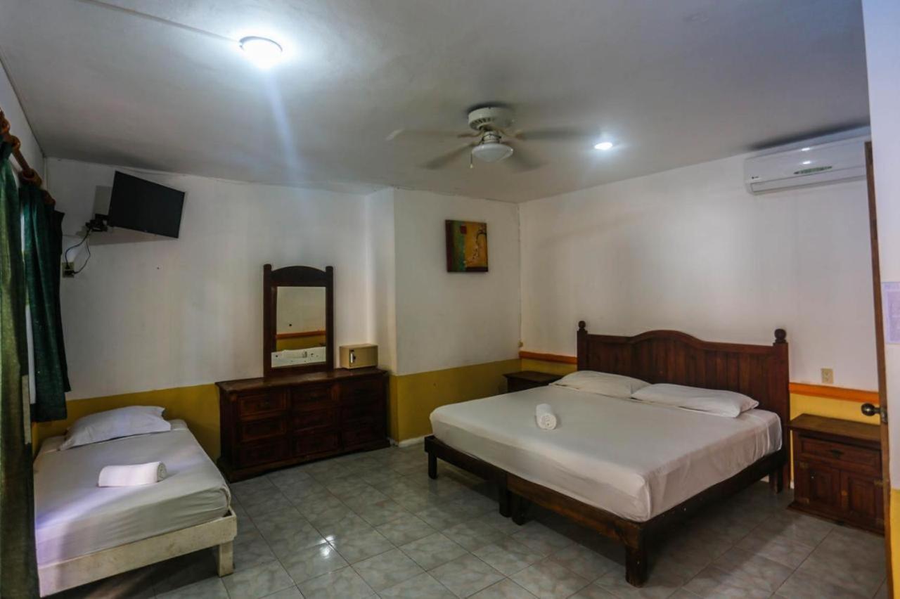 Hotel Vista Caribe 5Ta Av A 5 Pasos De La Playa Πλάγια Ντελ Κάρμεν Εξωτερικό φωτογραφία