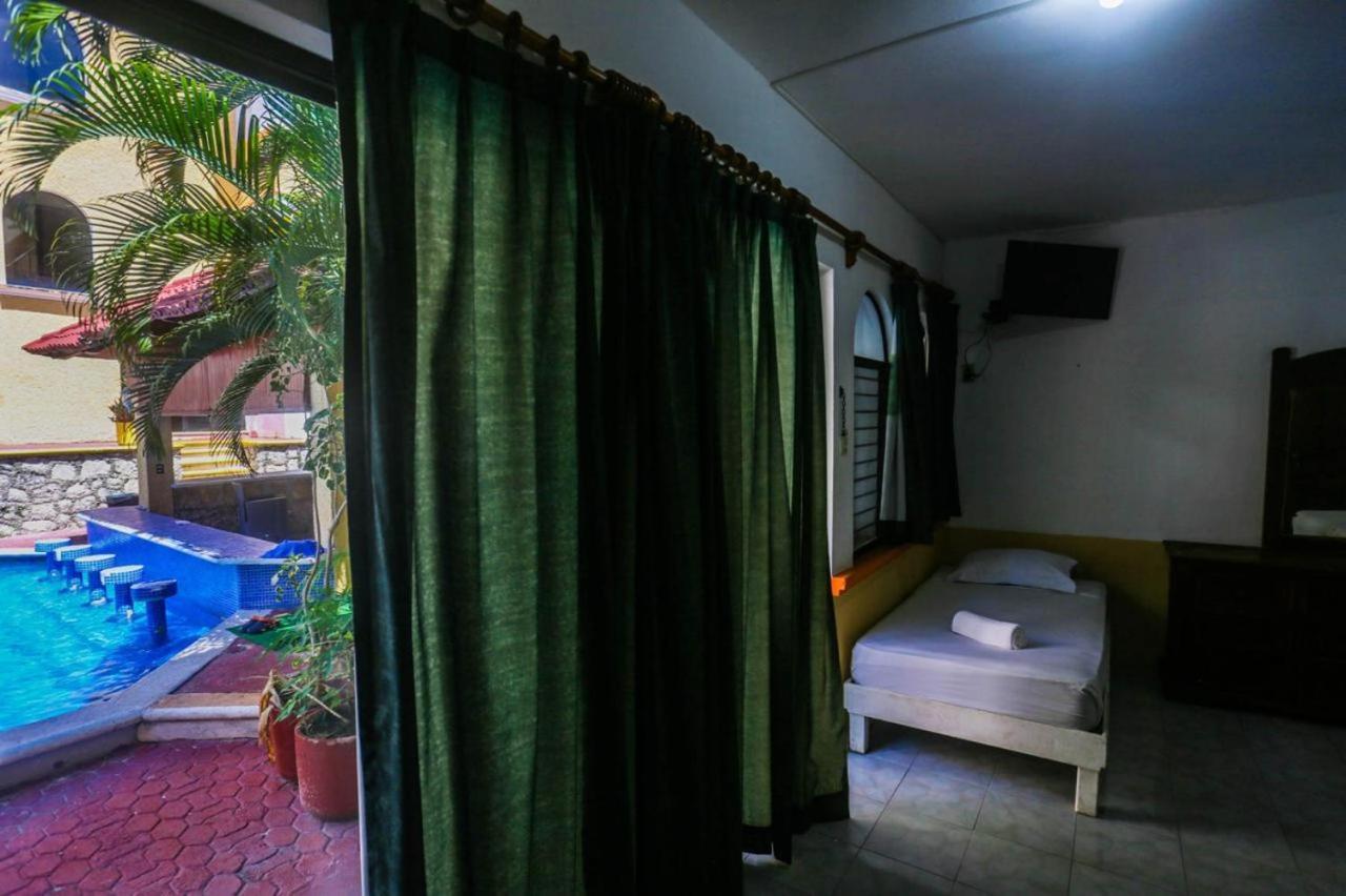 Hotel Vista Caribe 5Ta Av A 5 Pasos De La Playa Πλάγια Ντελ Κάρμεν Εξωτερικό φωτογραφία
