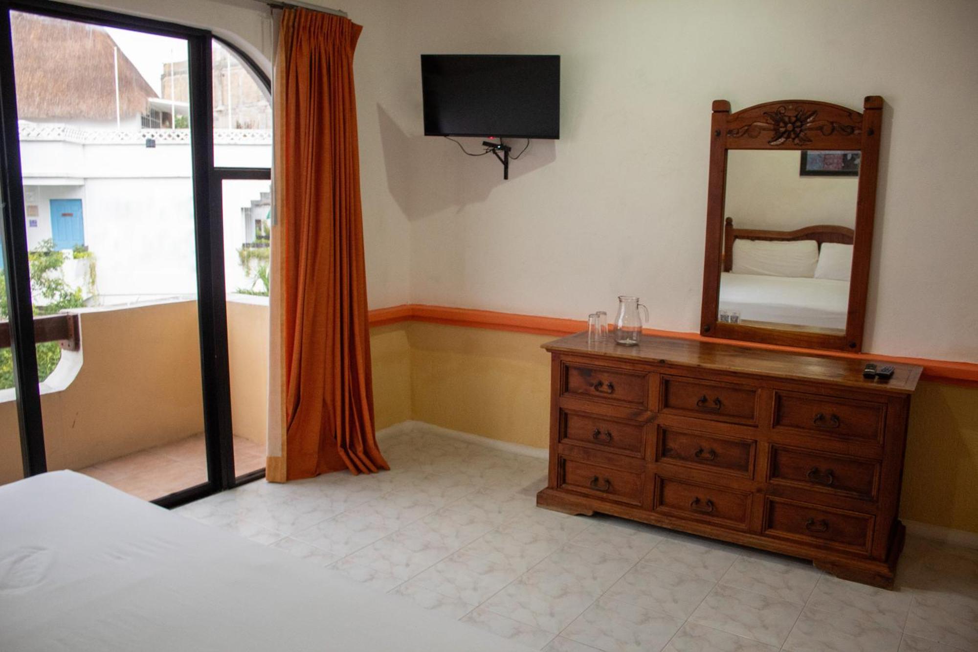 Hotel Vista Caribe 5Ta Av A 5 Pasos De La Playa Πλάγια Ντελ Κάρμεν Εξωτερικό φωτογραφία
