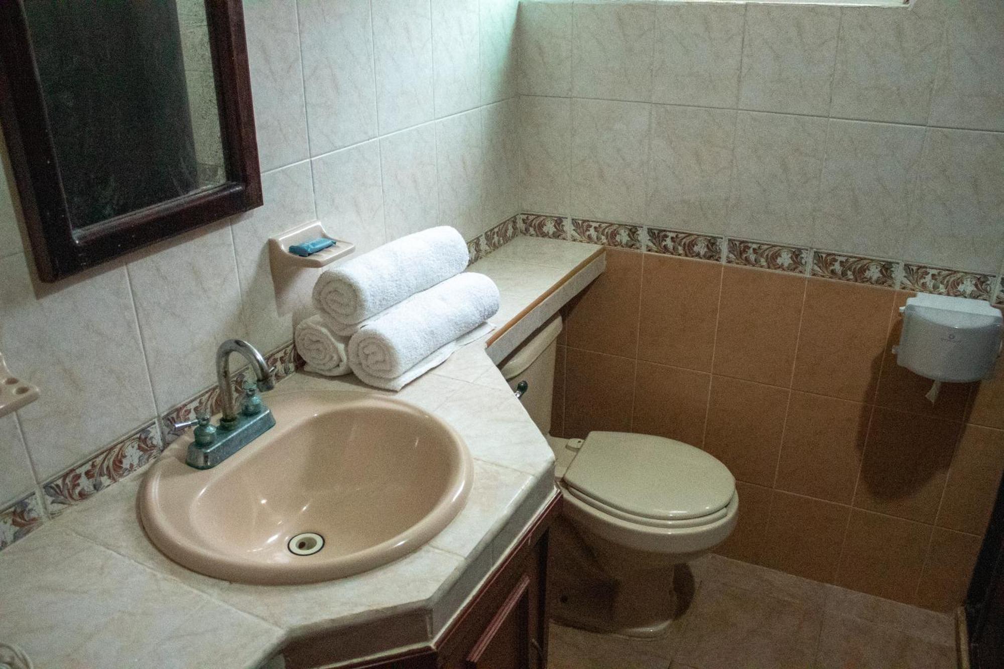 Hotel Vista Caribe 5Ta Av A 5 Pasos De La Playa Πλάγια Ντελ Κάρμεν Εξωτερικό φωτογραφία