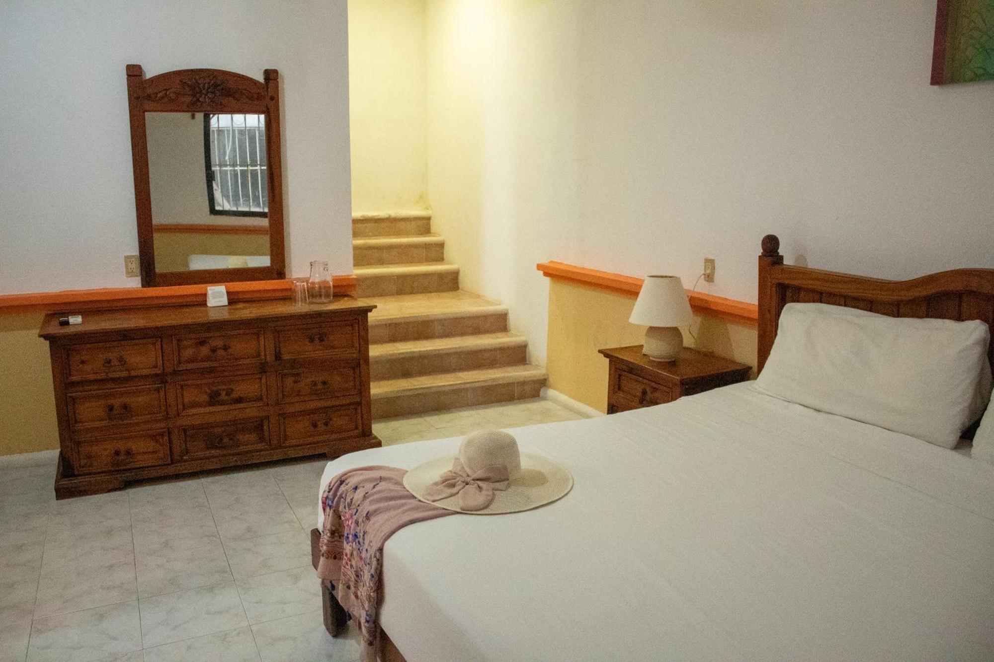 Hotel Vista Caribe 5Ta Av A 5 Pasos De La Playa Πλάγια Ντελ Κάρμεν Εξωτερικό φωτογραφία