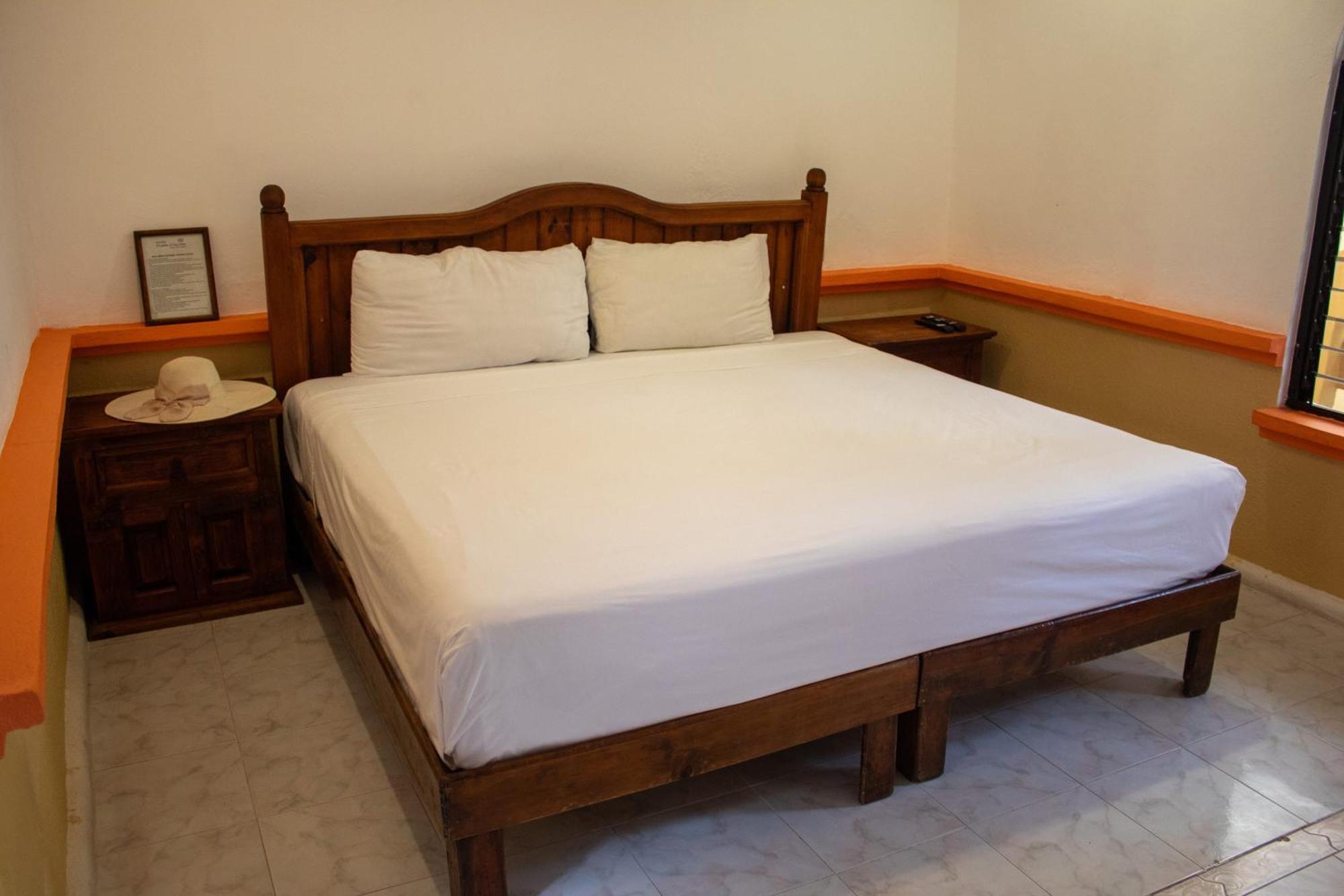 Hotel Vista Caribe 5Ta Av A 5 Pasos De La Playa Πλάγια Ντελ Κάρμεν Εξωτερικό φωτογραφία
