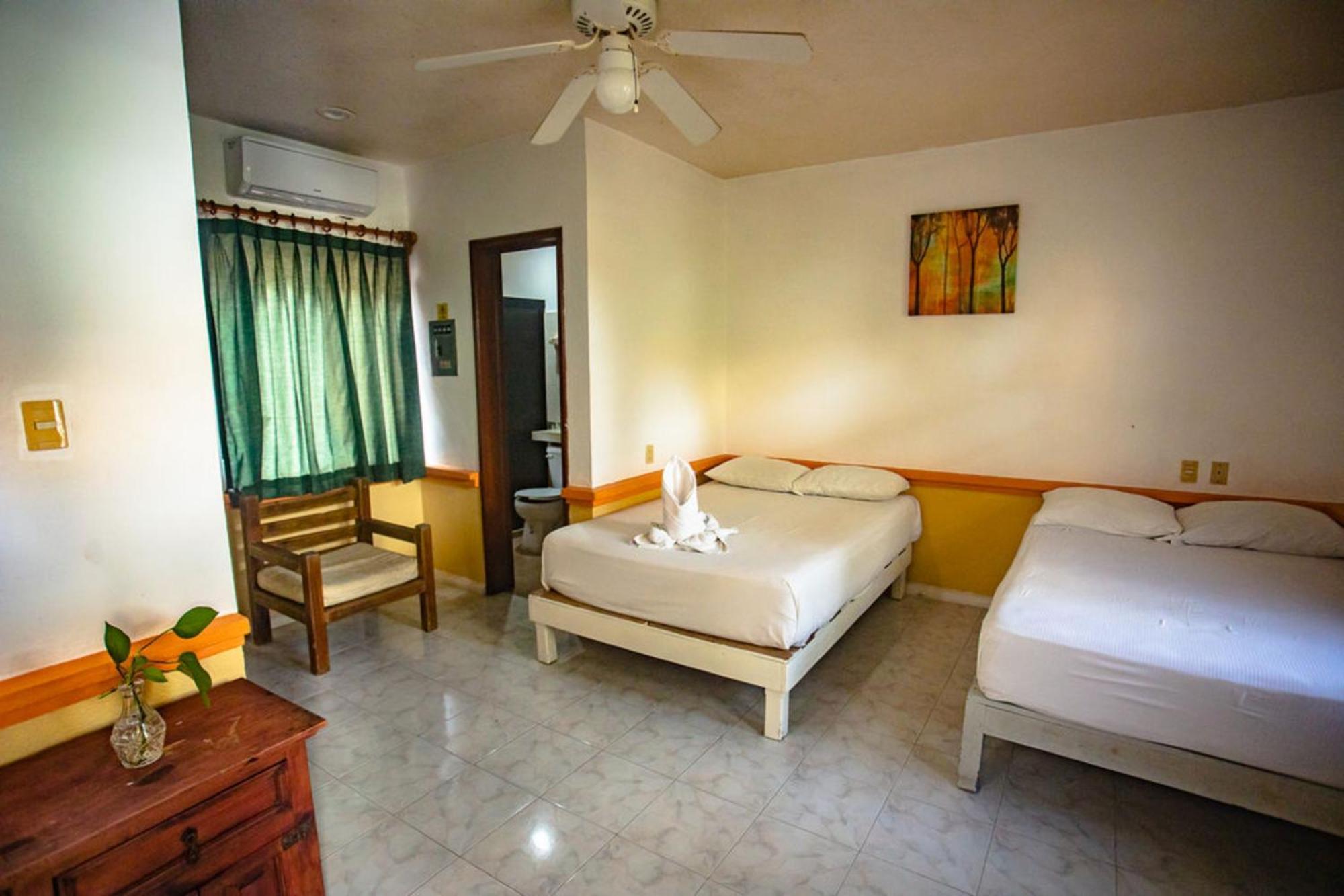 Hotel Vista Caribe 5Ta Av A 5 Pasos De La Playa Πλάγια Ντελ Κάρμεν Εξωτερικό φωτογραφία