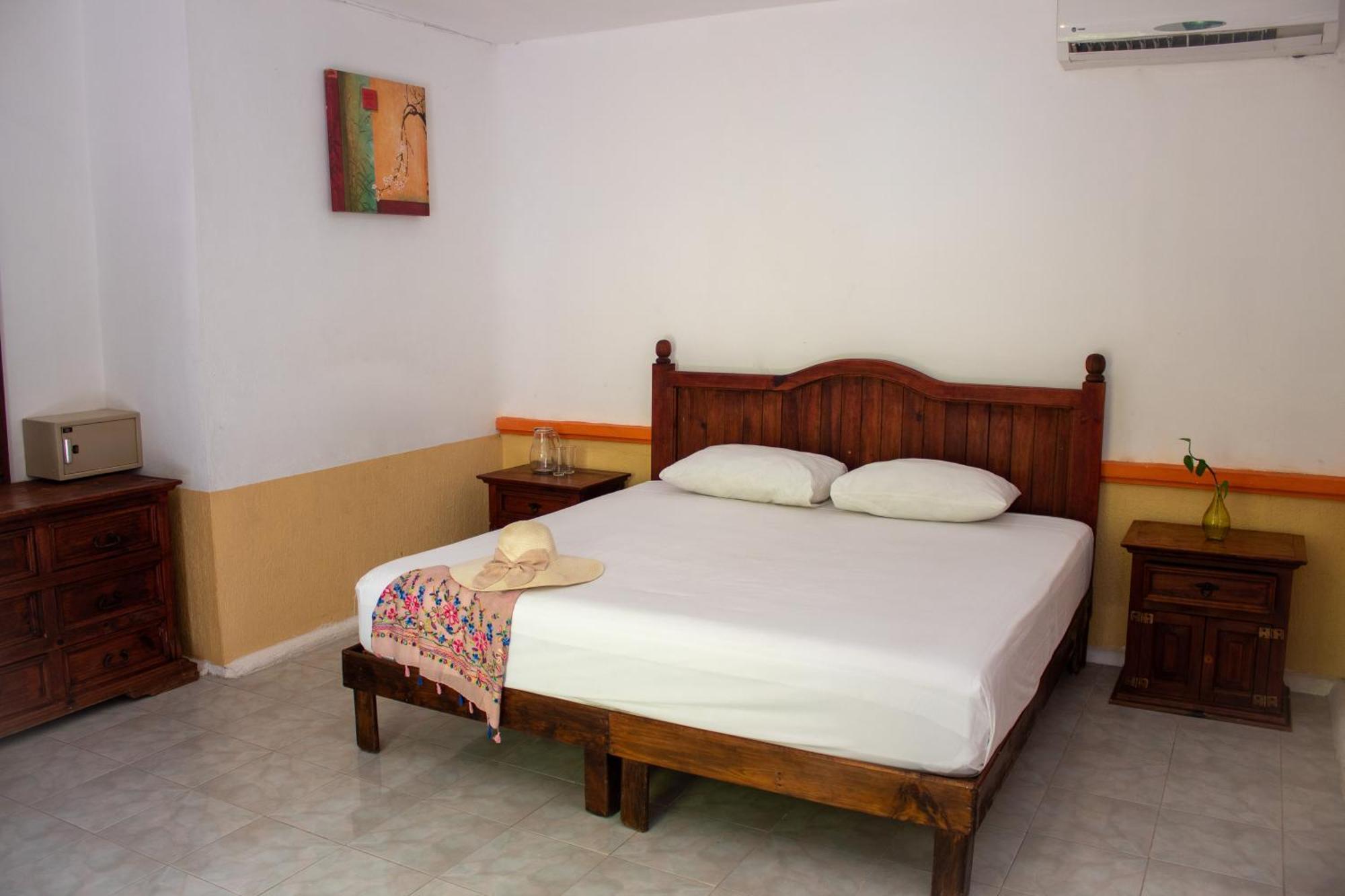 Hotel Vista Caribe 5Ta Av A 5 Pasos De La Playa Πλάγια Ντελ Κάρμεν Εξωτερικό φωτογραφία