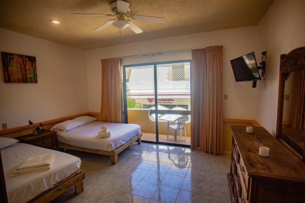 Hotel Vista Caribe 5Ta Av A 5 Pasos De La Playa Πλάγια Ντελ Κάρμεν Εξωτερικό φωτογραφία
